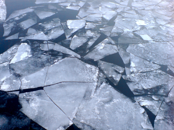 Eisschollen auf der Spree